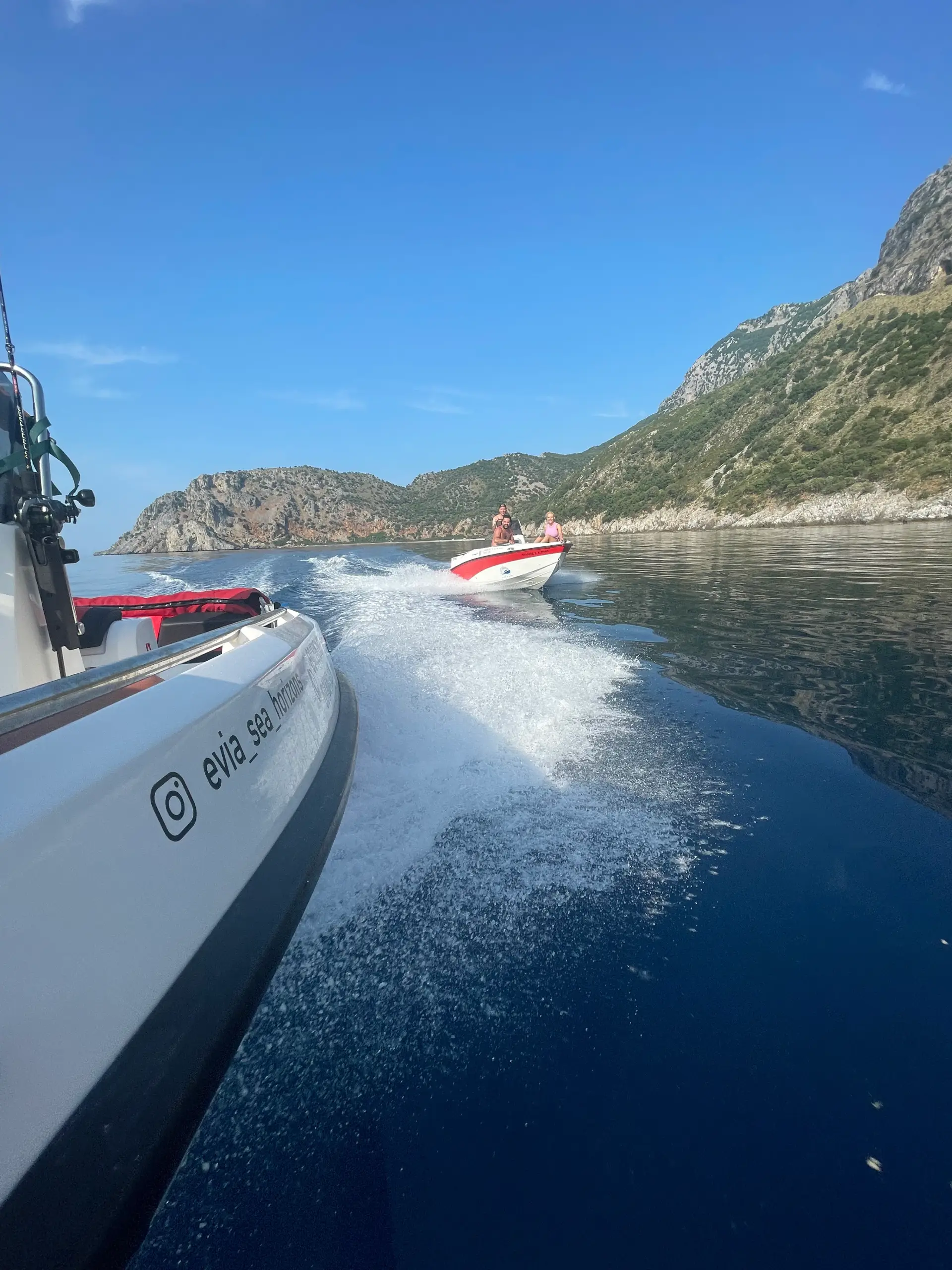 Θαλασσα Αφρός